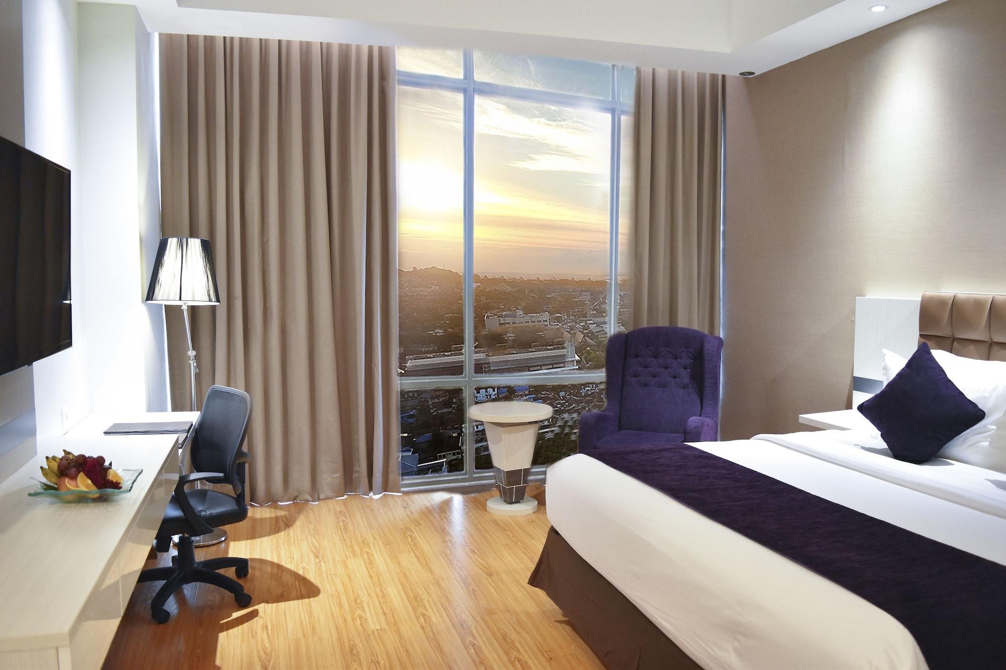 Platinum Hotel & Convention Hall Balikpapan Extérieur photo