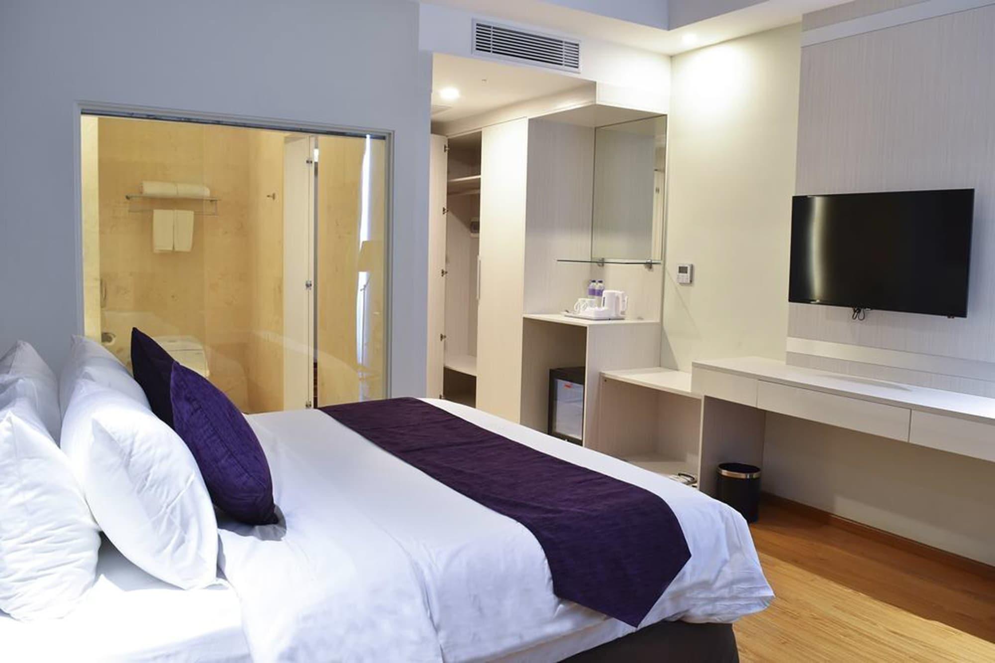 Platinum Hotel & Convention Hall Balikpapan Extérieur photo