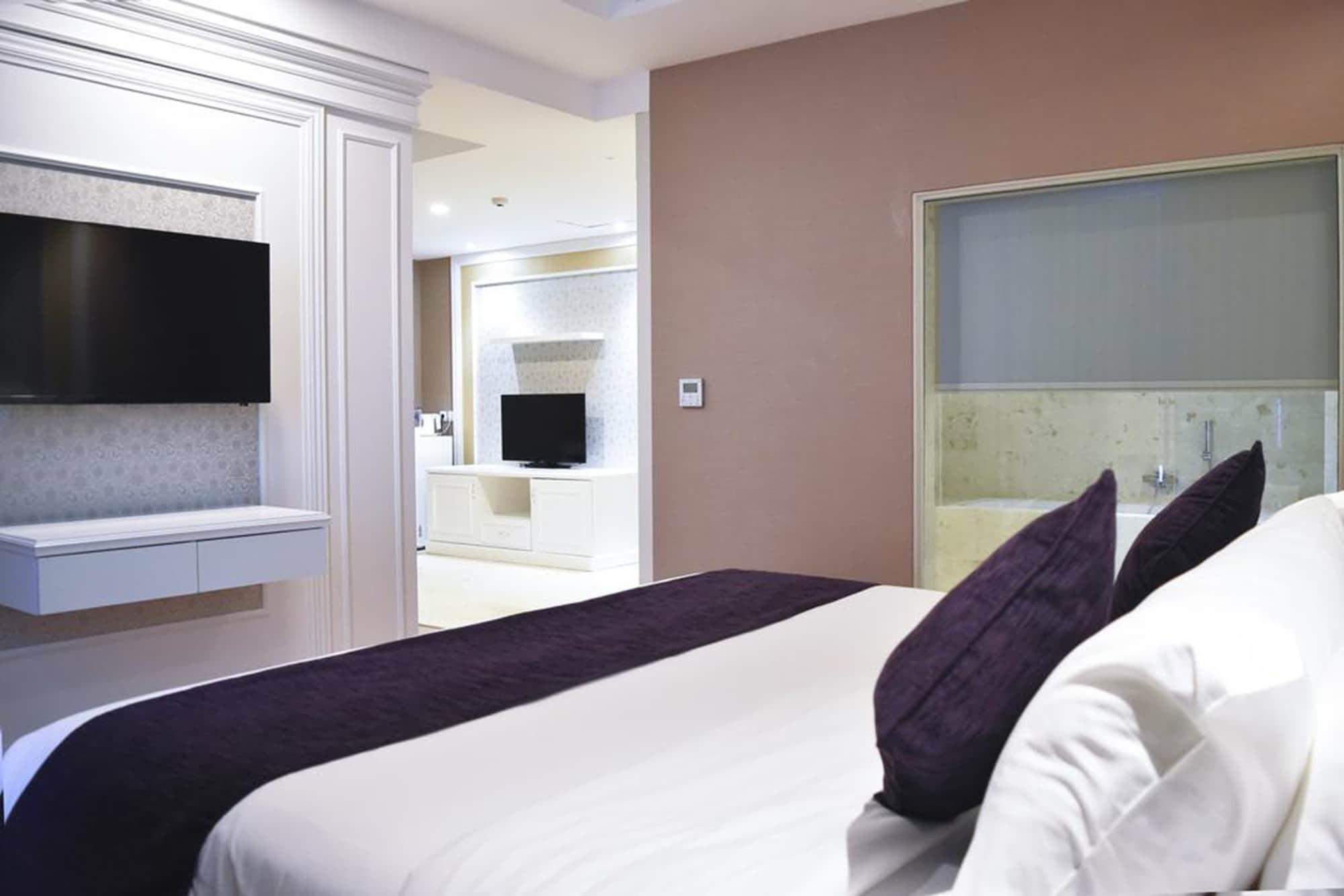 Platinum Hotel & Convention Hall Balikpapan Extérieur photo