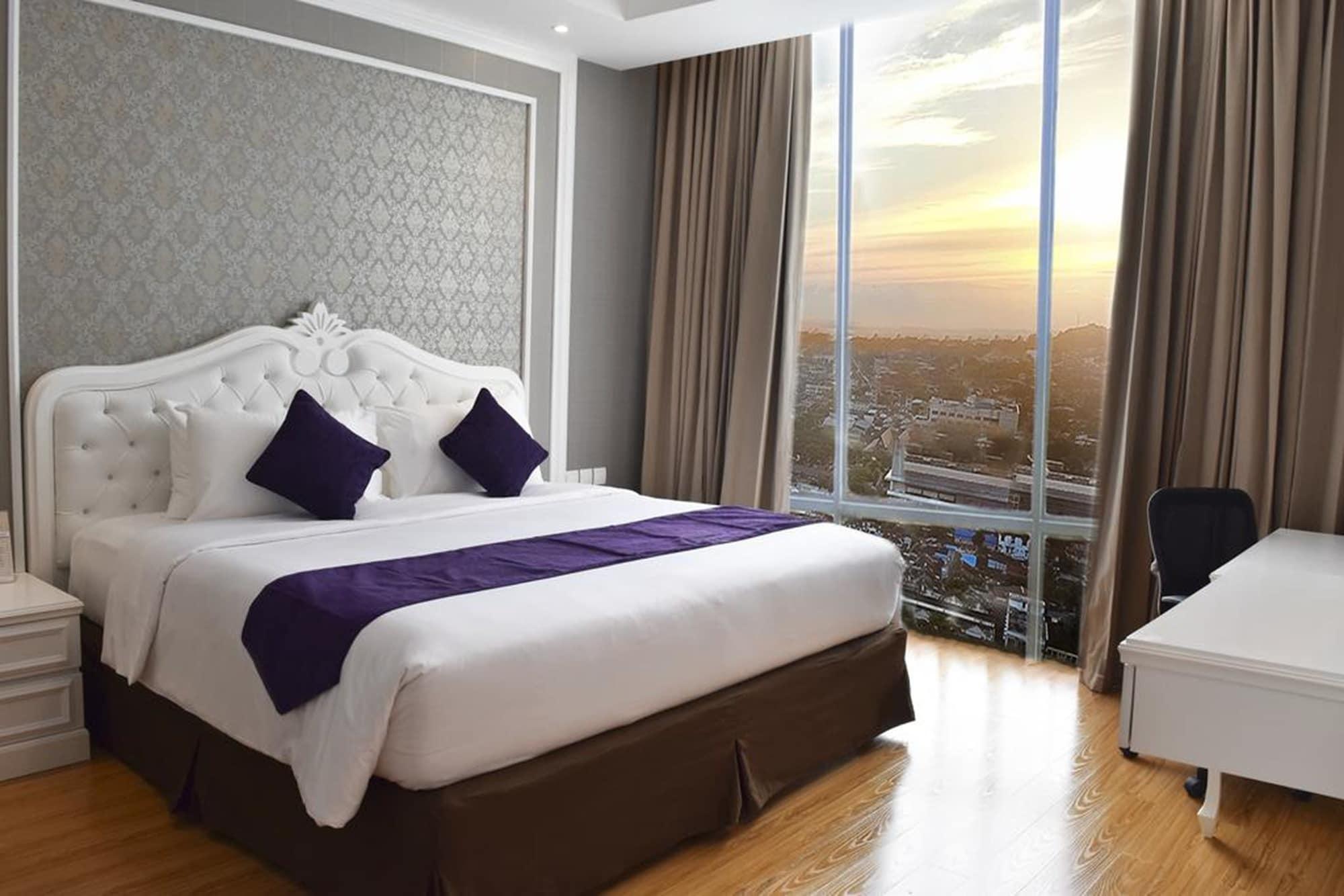 Platinum Hotel & Convention Hall Balikpapan Extérieur photo