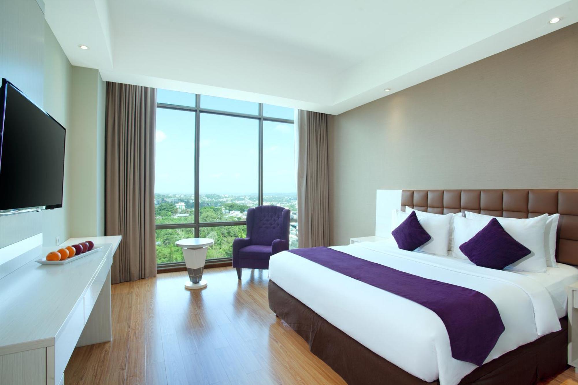 Platinum Hotel & Convention Hall Balikpapan Extérieur photo
