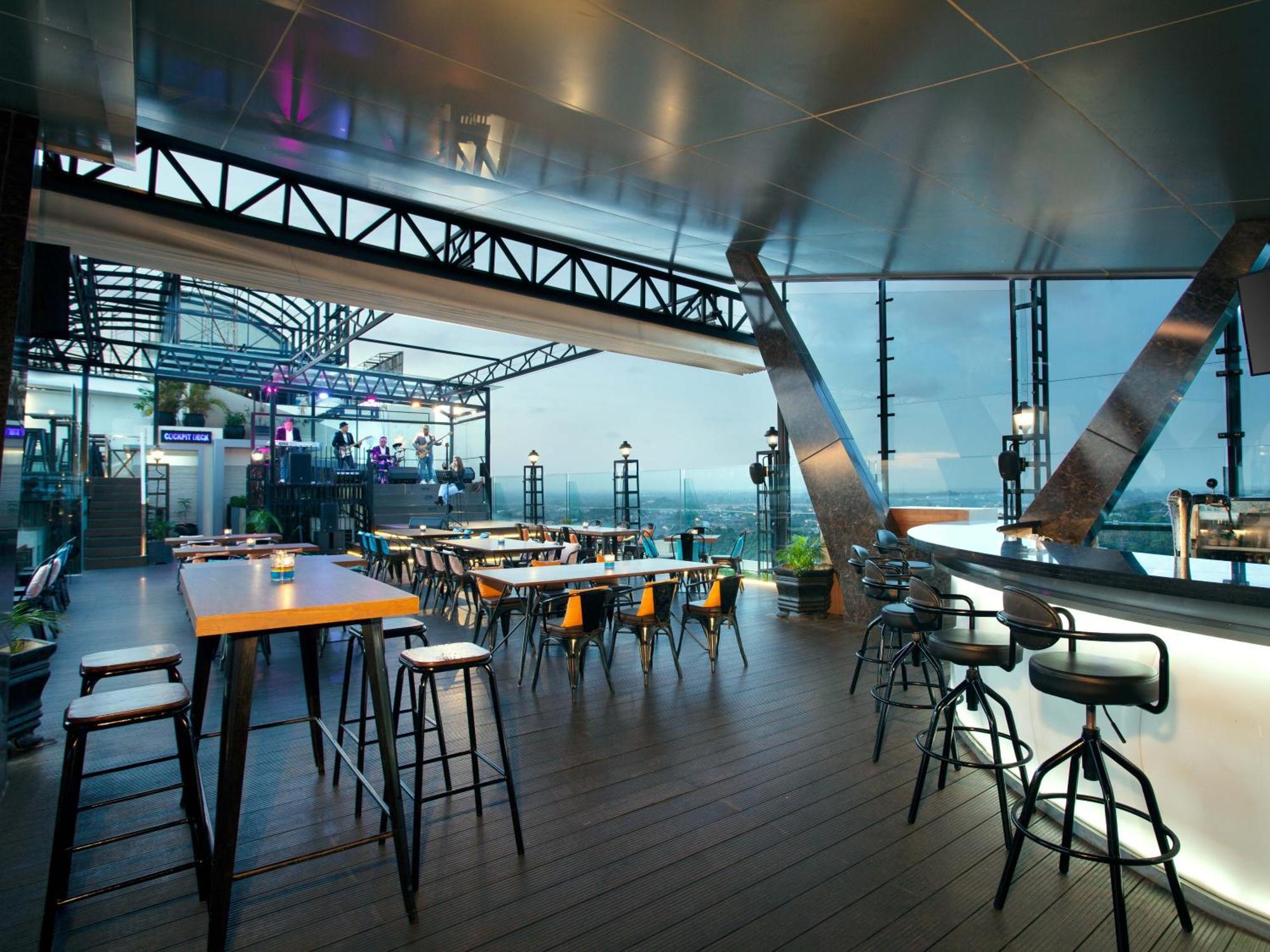 Platinum Hotel & Convention Hall Balikpapan Extérieur photo